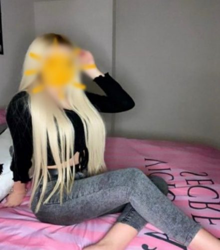 Alev-alev buğday tenli Kamuran