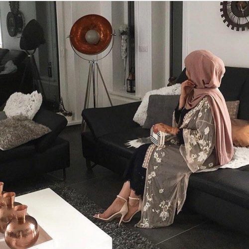 Ateşli evinde buluşan bayan Aylin