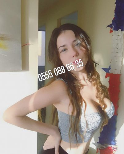 Cazibeli buğday tenli bayan Ilhan