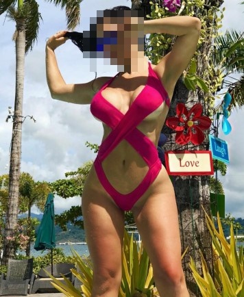 Çekici öpüşmeyi seven escort Atifet