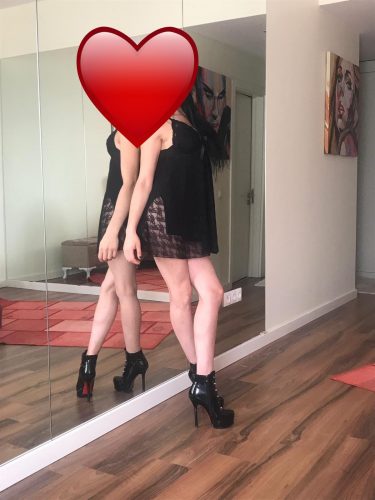 Cıvıl-cıvıl orijinal resimli kız Elif