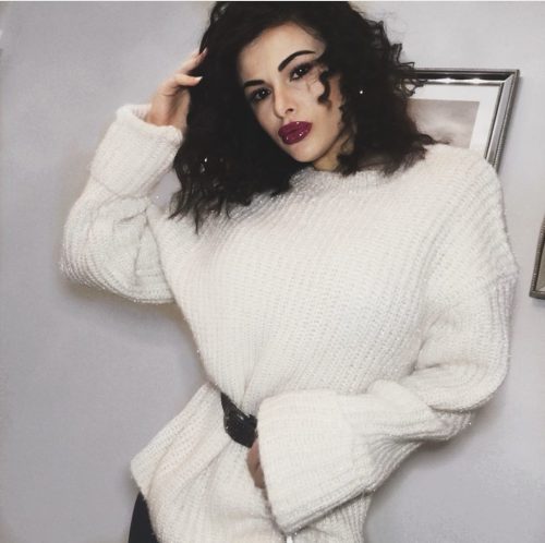 Elit gerçek fotoğraflı kız Güliz