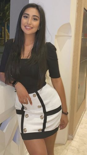 Elit sarışın kız Mimoza