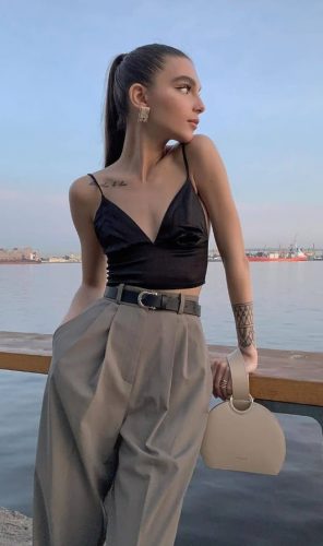 Eşsiz masöz kız Jülide