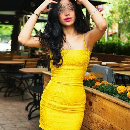 Gösterişli fetişe açık kadın Ferhunde