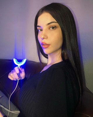 Harika kendi yeri olan hanım Keriman