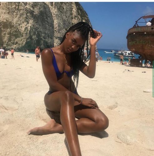 Kıvrak masaj yapan hatun Aliye