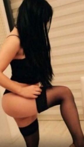 Muhteşem dans yapan eskort çiler
