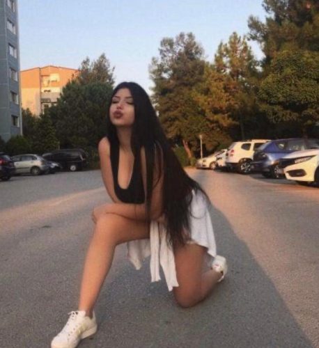 Muhteşem sakso çeken bayan Esma