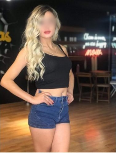 Muhteşem sakso çeken escort Güllü
