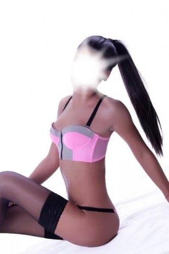 Neşeli tecrübeli escort özlem