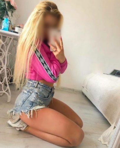 Seçkin fatezi yapan kadın Gülsüm