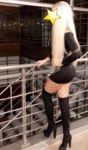 Seksapel fatezi yapan hatun Rengin